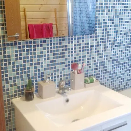 Bungalow With One Bedroom In With Wonderful Mountain View Furnished Balcony And Wifi